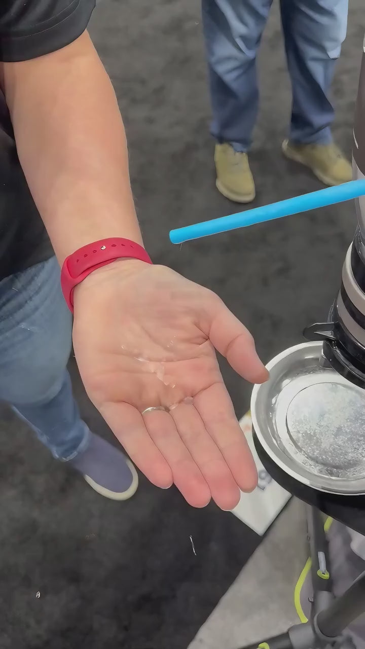 Chalkless Grip Singapore Malaysia Video Usage Hydrophobic